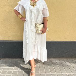 vestido volantes en blanco